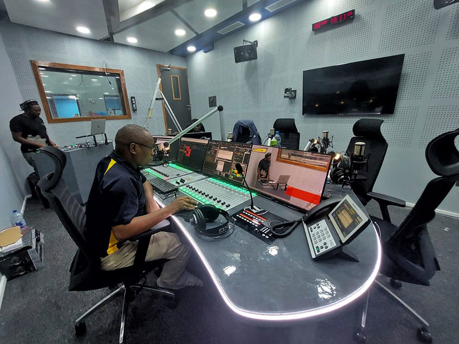 Bongo FM in Tanzania selects the AEQ FORUM IP SPLIT console for its main studio