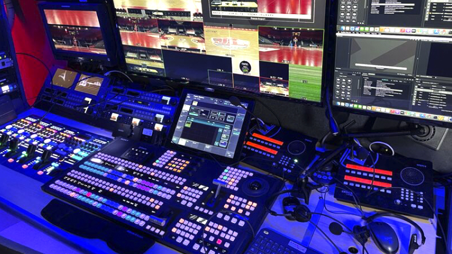 French company FAVORIZ PRODUCTIONS chooses AEQ INTERCOM for its operations 